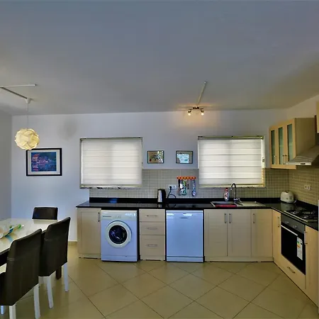 Mikonos فيلة كالكان