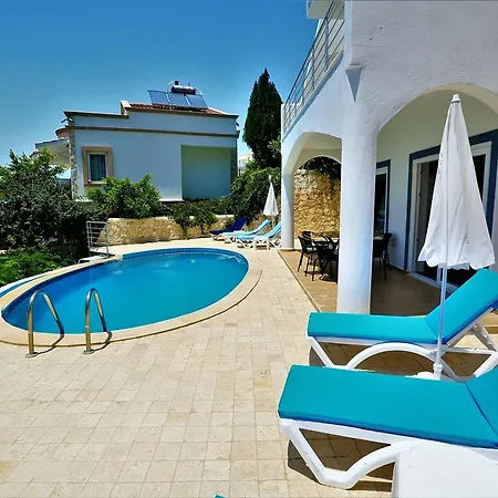 Mikonos فيلة كالكان